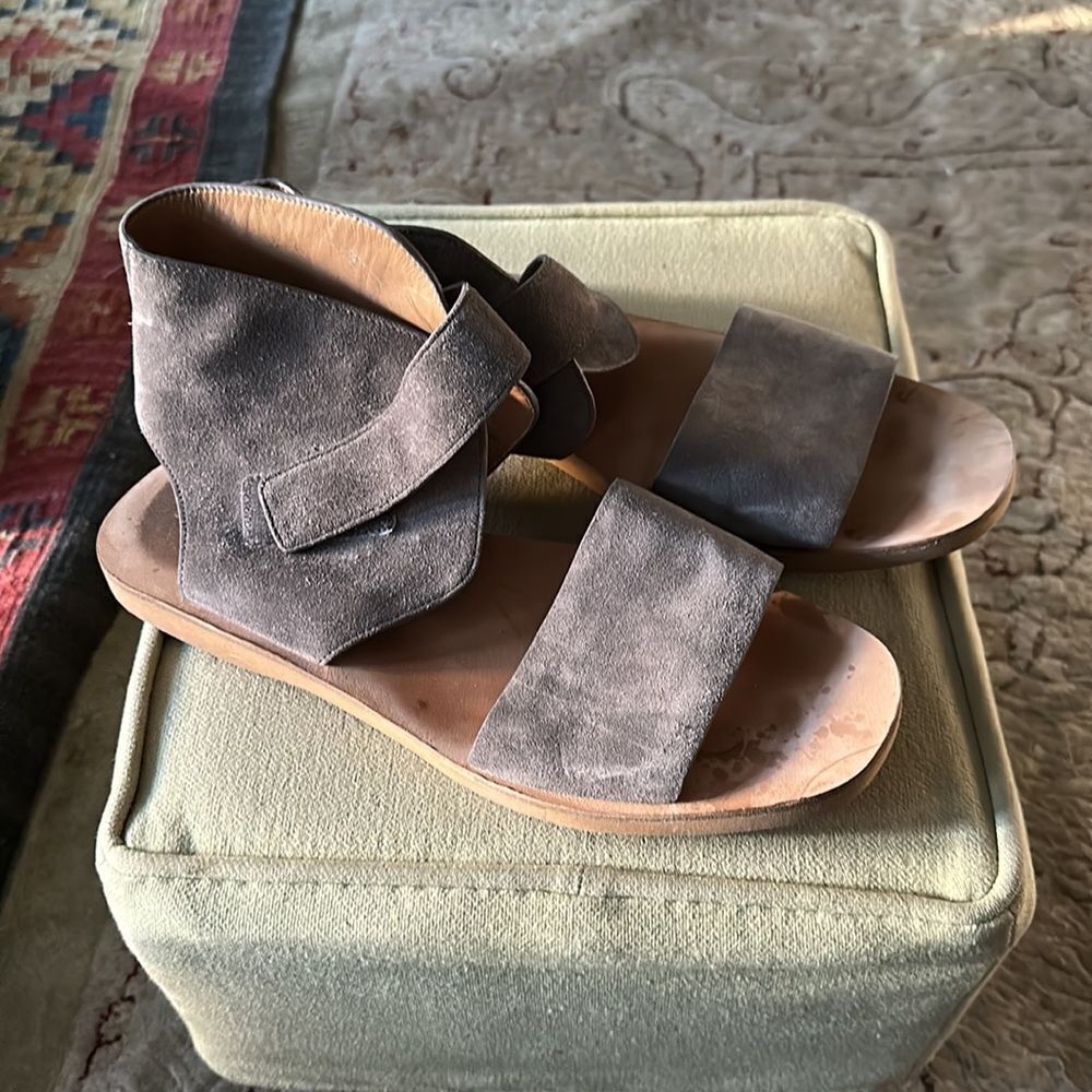 Vince grey suede/ leather sandals - Picture 6 of 8